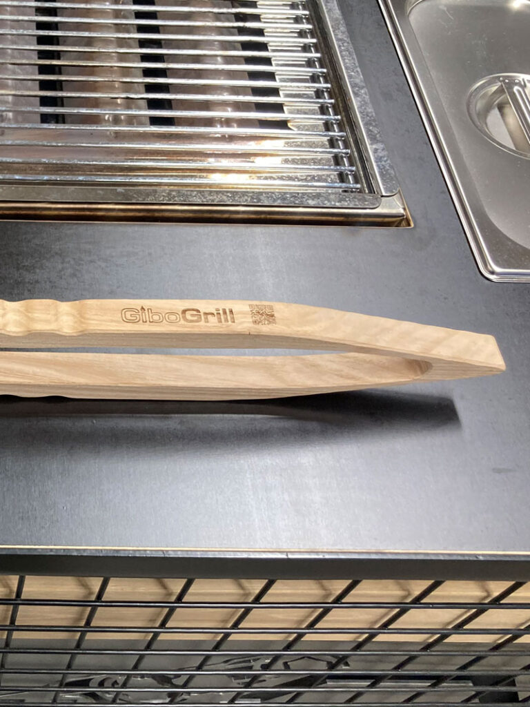 2026 08 11 Doemer Innov GiboGrill Premium Grillzange Foto3